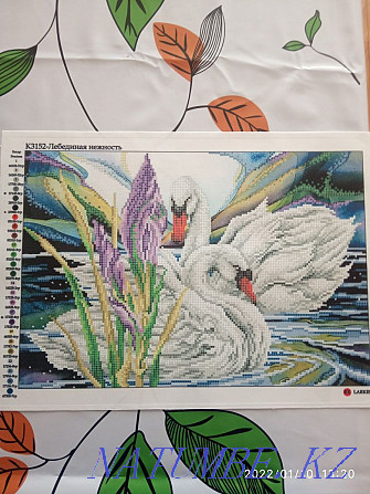 Лебеди картина из бисера Петропавловск - изображение 2