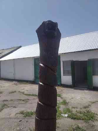 Продается скульптура Кобры сделанный из натурального дерева Каргалы