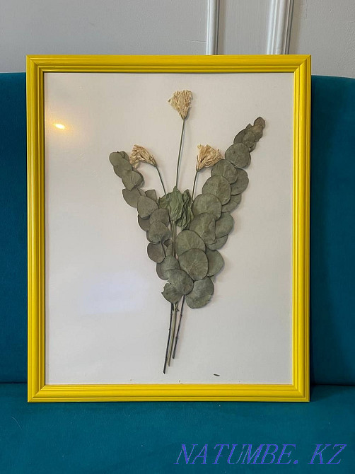 I will sell a picture for 6990 tenge with fresh flowers! Almaty - photo 1