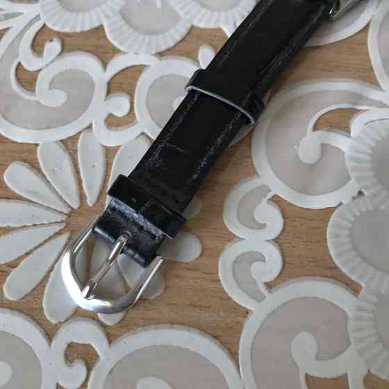 CASIO women's watch with leather strap in excellent condition! Astana