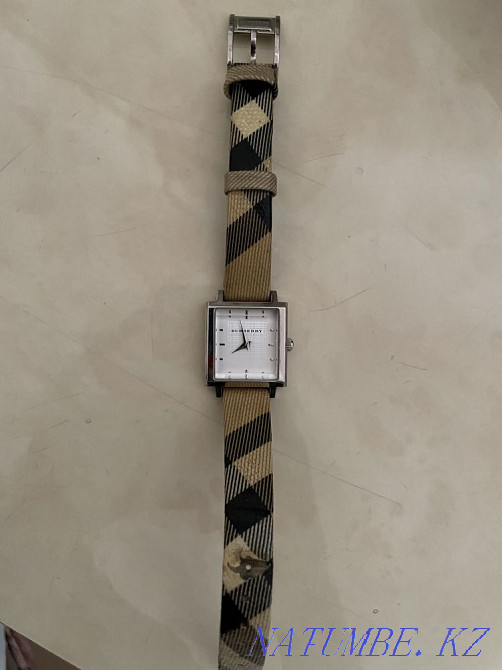 Наручные часы Burberry Алматы - изображение 1