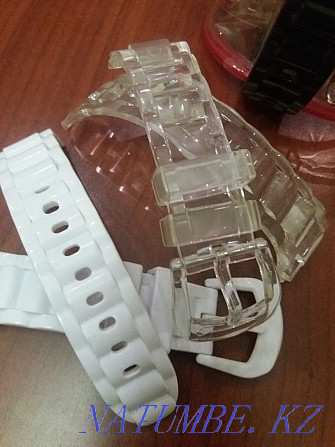 Unisex қол сағаты, жаңа, ауыстырылатын белдіктері бар  Алматы - изображение 3