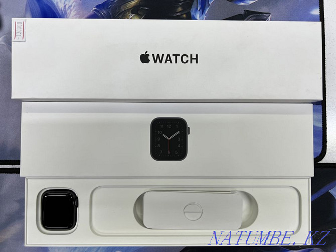 腕表 Apple Watch SE 40 毫米 - 状况完美！ Астана - photo 5