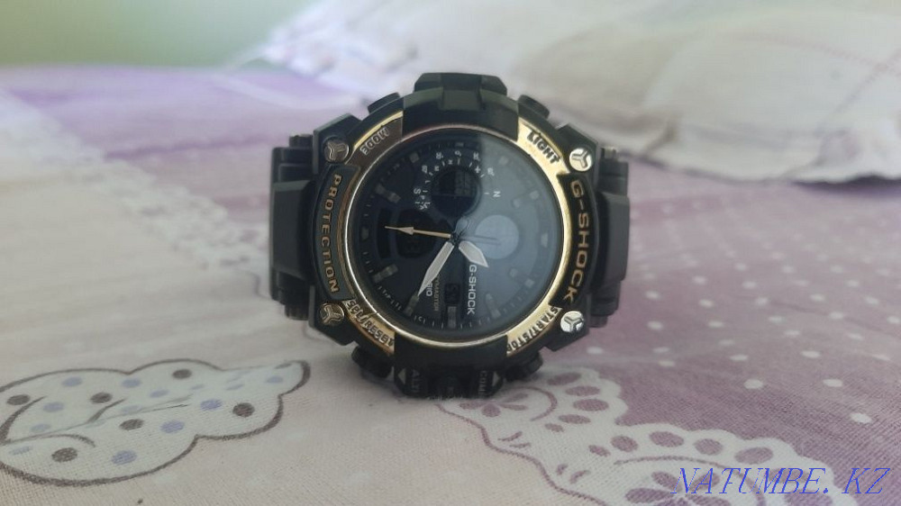 Су өткізбейтін сағаттар сатылады.  Есик  - изображение 3