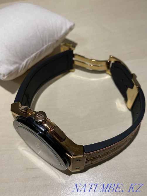 Наручные часы Hublot  - изображение 4