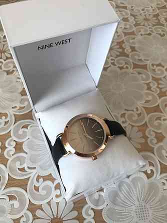 Женские наручные часы Nine West с ремешком и Омбре-циферблатом Астана