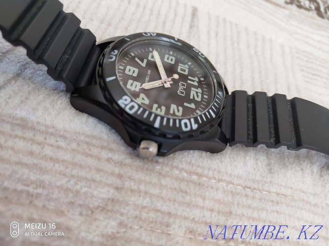 Men's watch, wrist, Q'Q, in excellent condition, bargain  - photo 1