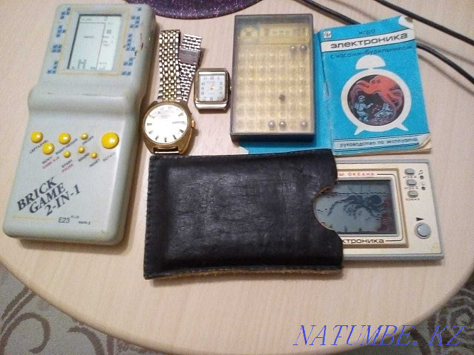 Wrist, pocket, table clocks of the times of the USSR and others Oral - photo 6