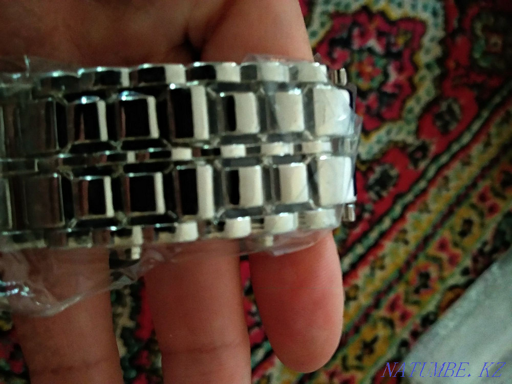 Wristwatch Oral - photo 2