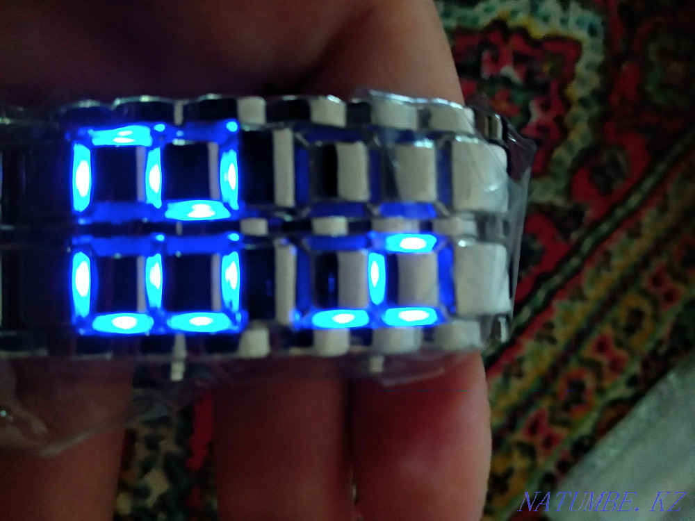 Wristwatch Oral - photo 1