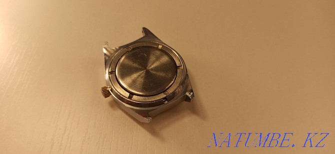 Wristwatch. Rocket. USSR. Mechanical with date. Shahtinsk - photo 3