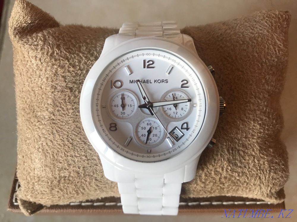 Часы наручные Актау - изображение 1