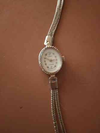 Продаю позолоченные наручные часы "чайка", 17 камней, длина 18 см, жен Abay