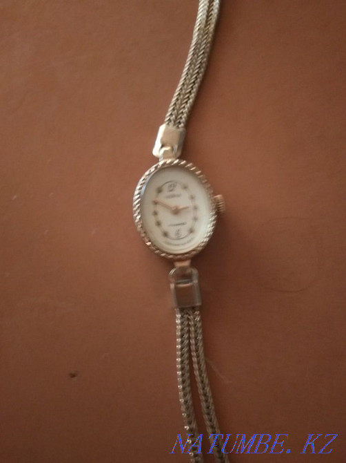 I sell a gold-plated wrist watch "Seagull", 17 stones, length 18 cm, female Abay - photo 1