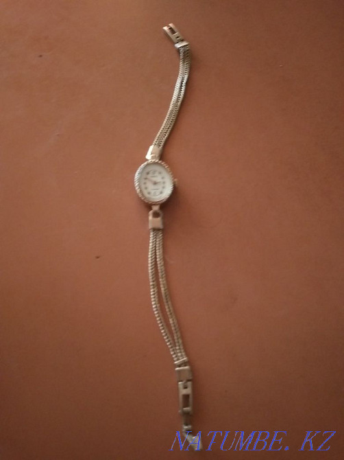 I sell a gold-plated wrist watch "Seagull", 17 stones, length 18 cm, female Abay - photo 2