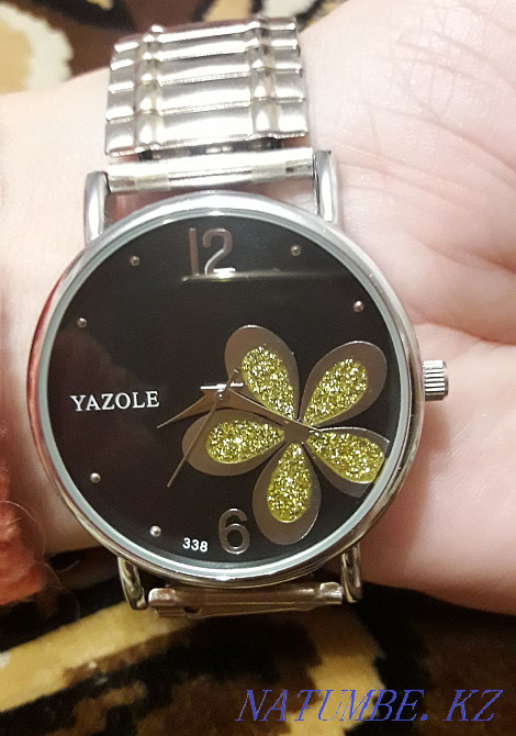 Womans' Watch Oral - photo 1