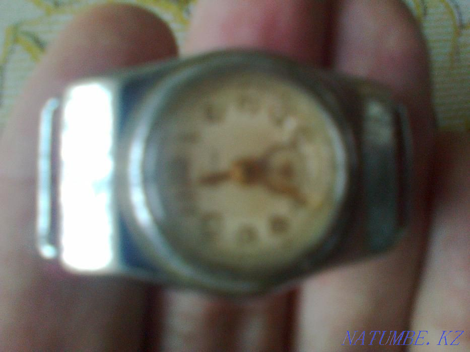 часы наручные дамские СССР обмен Алматы - изображение 1
