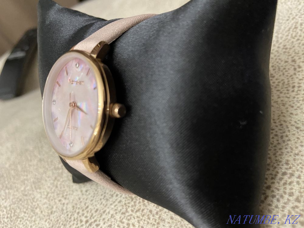 Часы новые наручные в коробке Астана - изображение 1