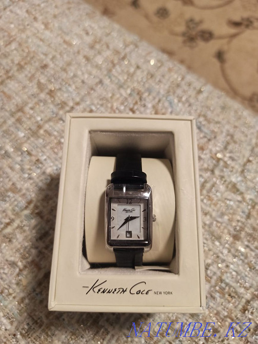 Қарау. әйелдерге арналған брендтік білезік  отбасы  - изображение 1