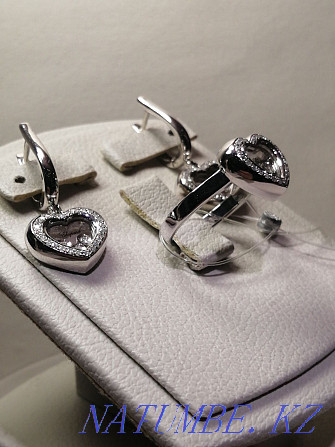 Комплект CHOPARD из белого золота с бриллиантами кольца и серьги Алматы - изображение 4