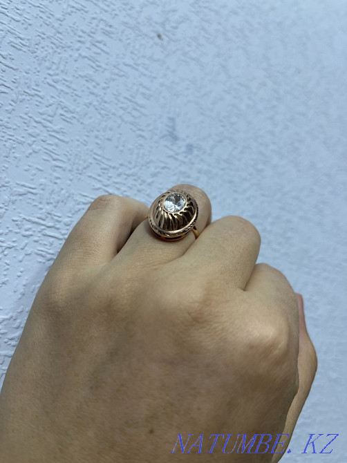 Gold ring with zirconium Almaty - photo 5