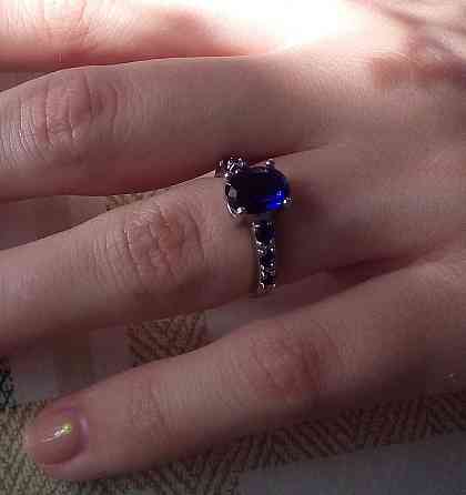Кольцо посеребренное с синими камнями Taraz