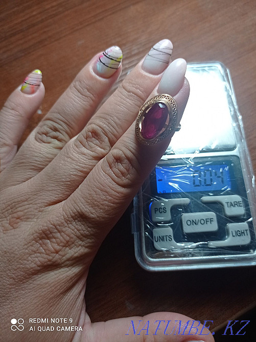Продам золотое кольцо Усть-Каменогорск - изображение 2