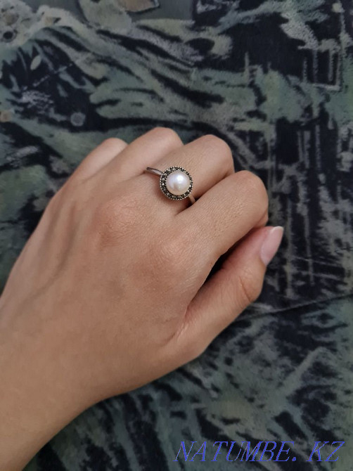 Кольцо серебряное с жемчугом Алматы - изображение 1