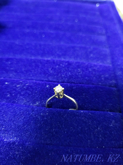Ring with a diamond URGENT!!! Almaty - photo 4