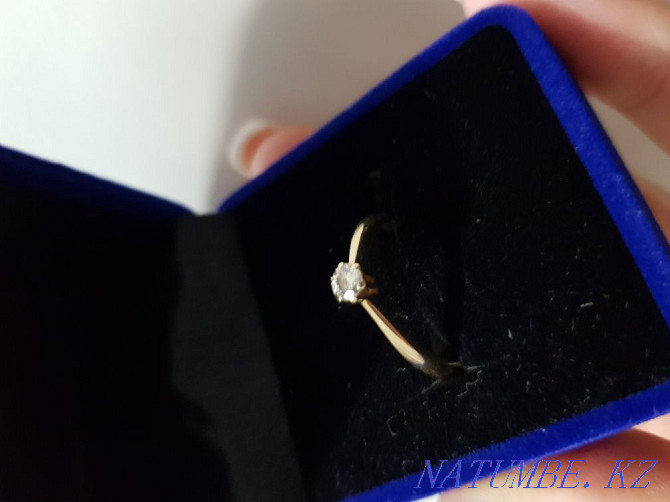 URGENTLY!!! Ring with diamond 750. Almaty - photo 1