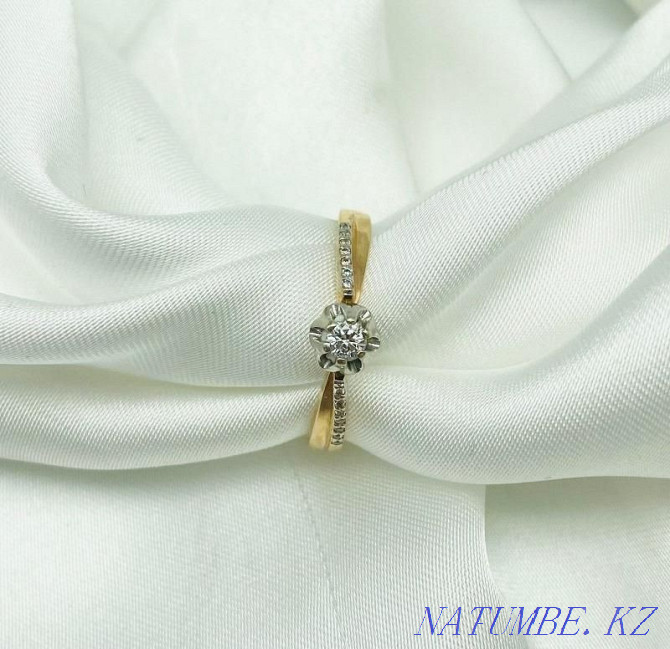 Кольцо с бриллиантом, золото 585 Россия, вес 1.53 г. «Ломбард Белый» Астана - изображение 2