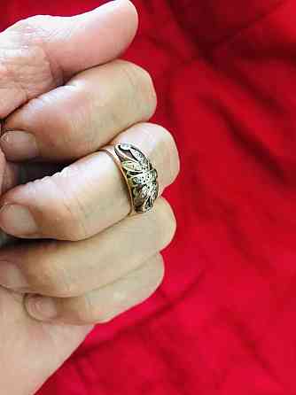 Золотой кольцо с бриллиантом Shymkent