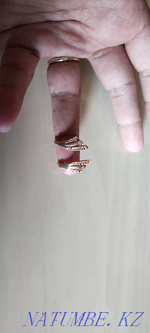 Продаются золотые сережки Актобе - изображение 2