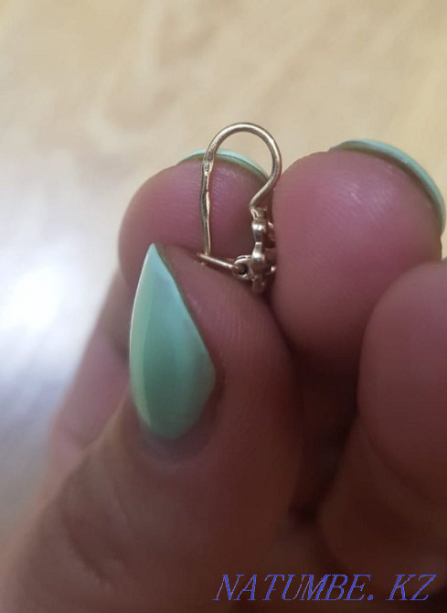 Золотые серьги 585 пробы Темиртау - изображение 3