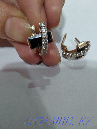 Продам золотые серьги и кольцо Алгабас - изображение 1