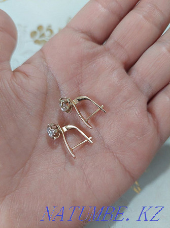 Selling gold earrings in excellent condition! Weight 2.37. Акбулак - photo 2