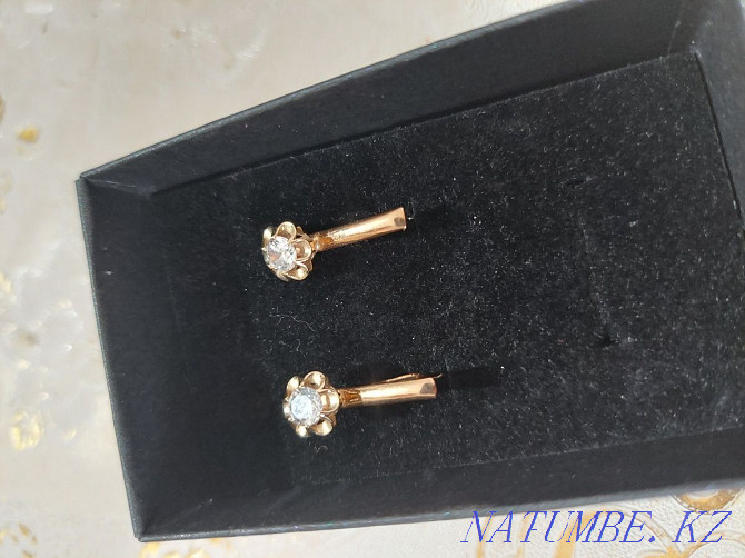 Selling gold earrings in excellent condition! Weight 2.37. Акбулак - photo 3