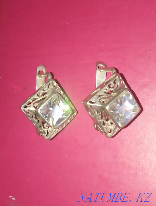 I will sell earrings 925 test with a rock crystal stone. Нурмухамеда Есентаева - photo 1