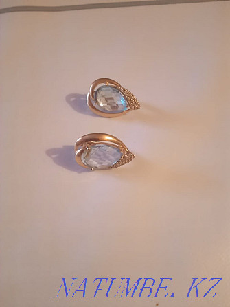 Gold earrings 585, per gram 16900 tenge.  - photo 2
