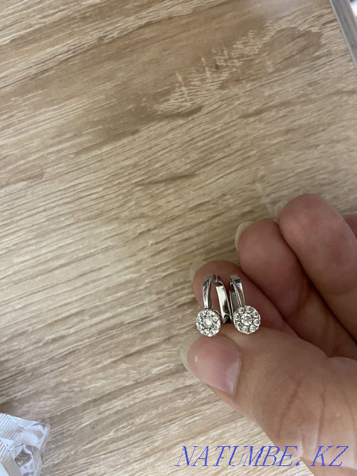 Gold earrings Almaty - photo 1