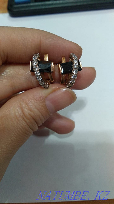 Продам золотые серьги и кольцо Алгабас - изображение 4