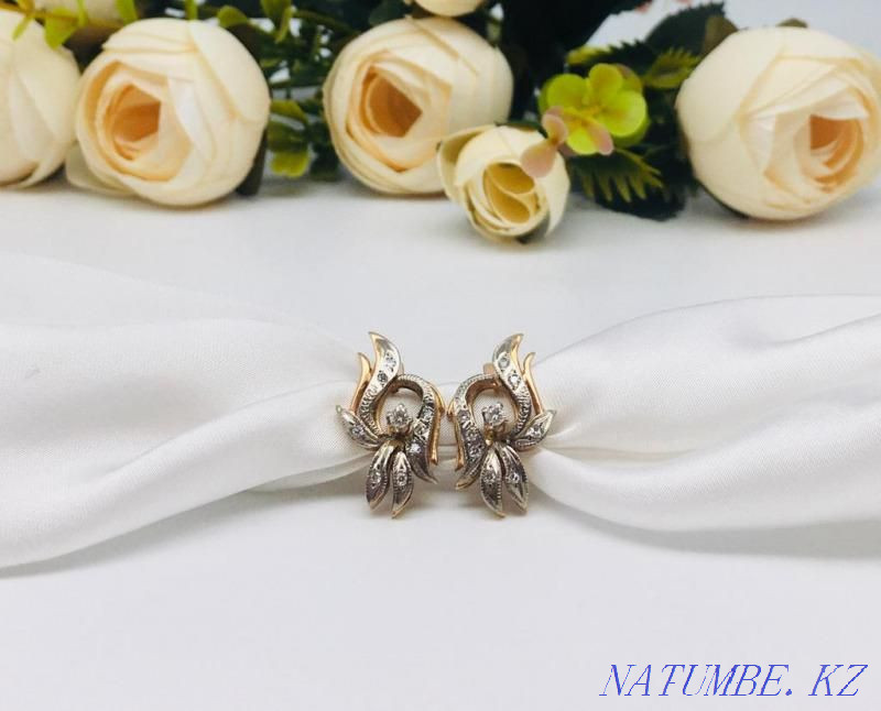 Earrings with stones, gold 585 Russia, weight 7.28 g. 