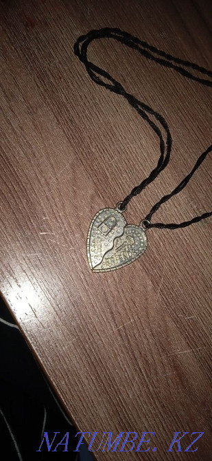 Pair pendants best friends URGENT SALE Shchuchinsk - photo 1