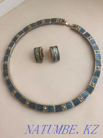 Шейное украшение и клипсы из сине-голубой эмали -финифти. Караганда - изображение 2