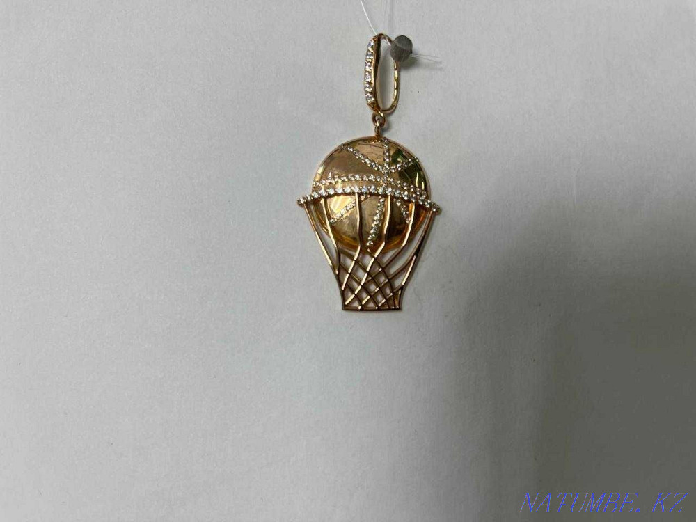 Золотой кулон 8,4 гр (г. Кокшетау, ул. Ауельбекова 147) Кокшетау - изображение 1