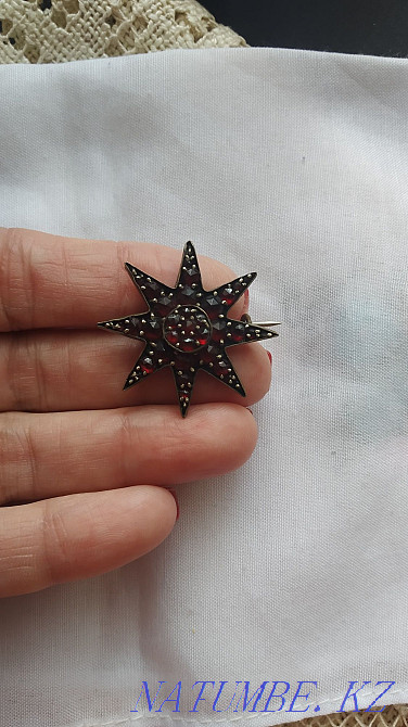 Antique brooches with natural pyrope garnets in tombac Astana - photo 7