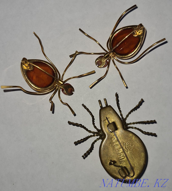 Брошки Советские, янтарь , винтаж, клеймо, позолота Павлодар - изображение 5
