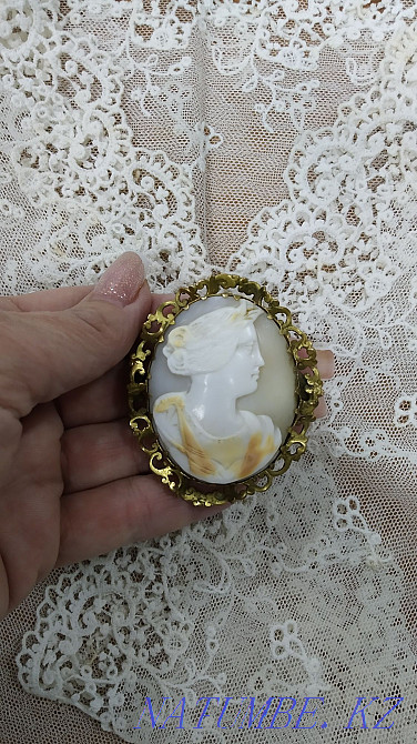 Антикалық брошь - Қабықтағы камео  Астана - изображение 2
