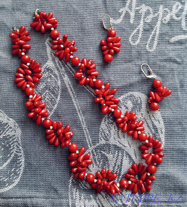 Coral set, earrings, necklace (beads) and bracelet natural coral Aqtobe - photo 1