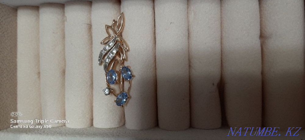 Sell gold brooch Astana - photo 1